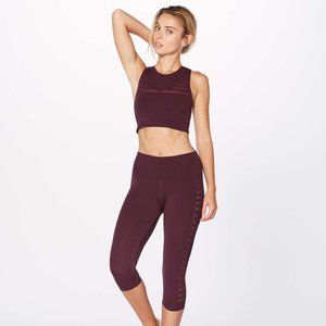 NWOT LULULEMON Reveal Crop Top (Stripes)